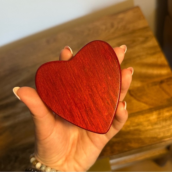 Red Heart-Shaped Candle Holders - Picture 5 of 6